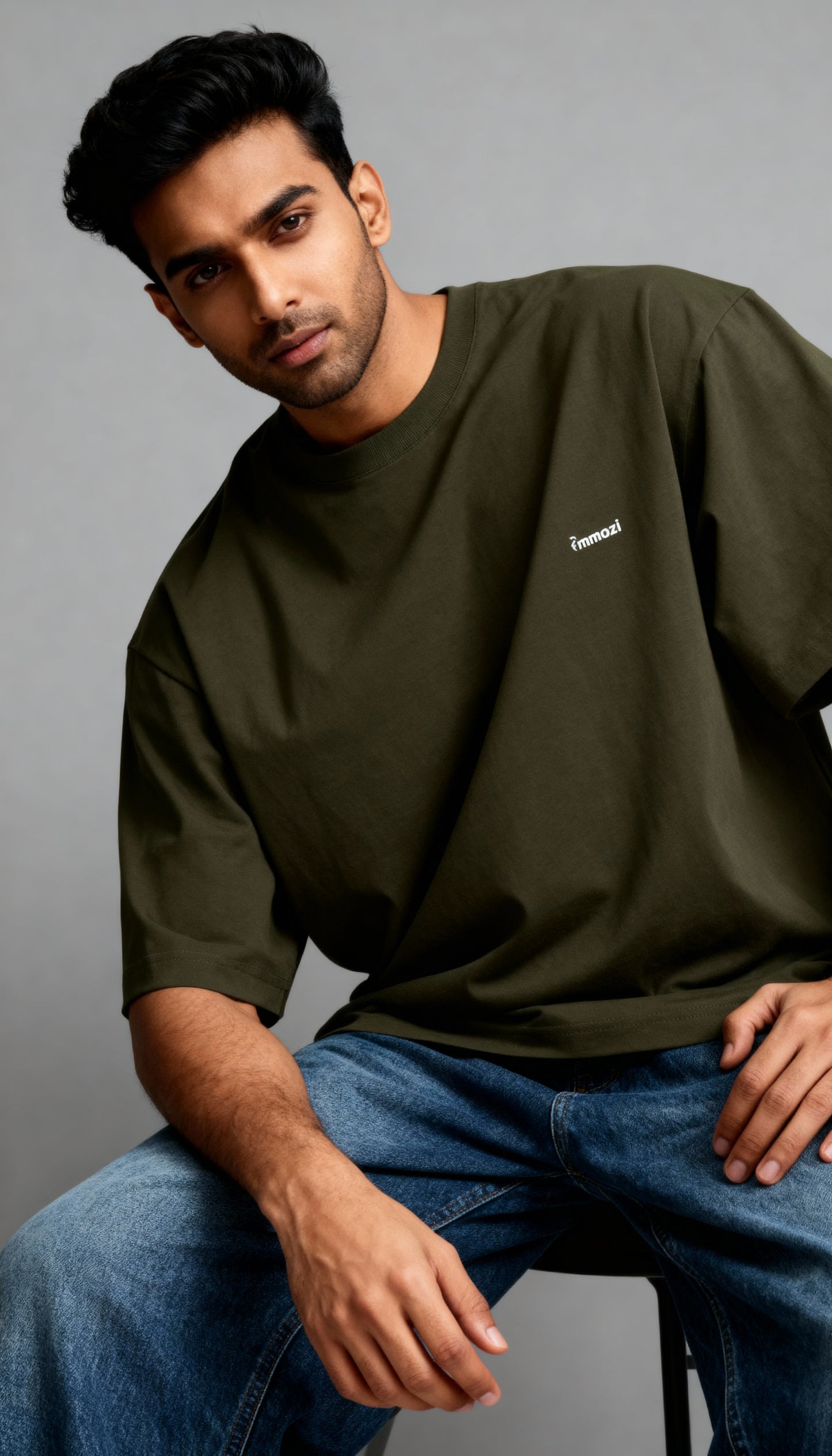 Classic Unisex Oversized T-Shirt Olive Green – EMMOZI